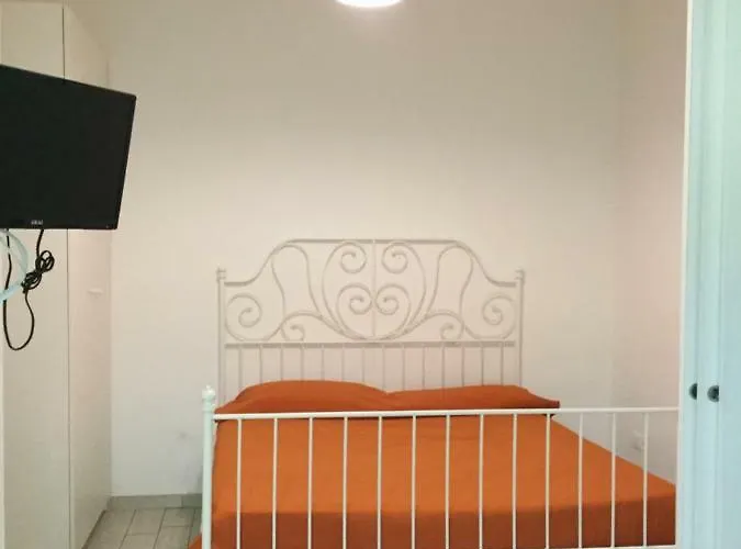 Residenza Andrea E Benedetta * 马里纳斯基亚沃尼亚